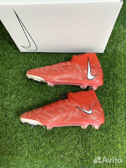 Футбольные бутсы Nike Phantom Luna