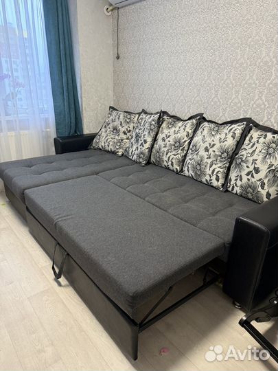 Диван угловой