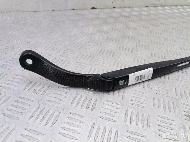 Щеткодержатель (поводок стеклоочистителя, дворник)