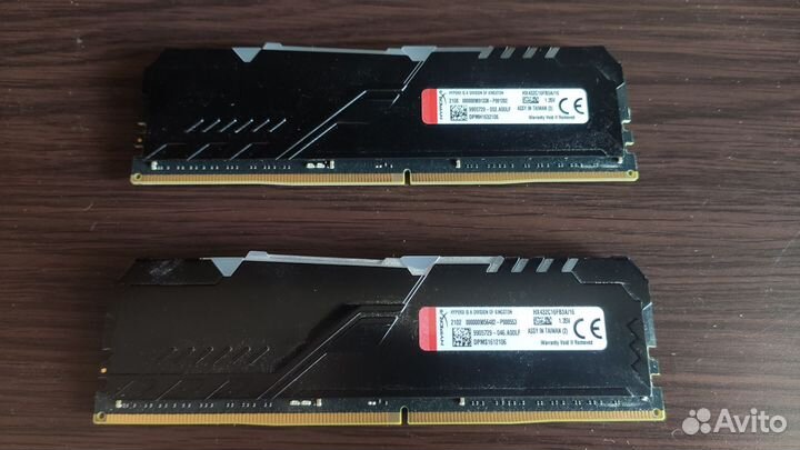 Оперативная память Kingston DDR4 16gb 3200 RGB