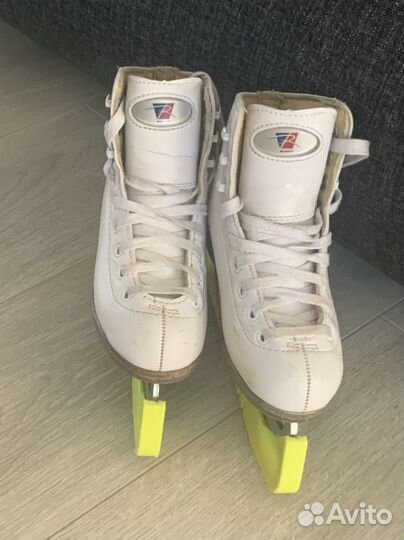 Коньки Riedell