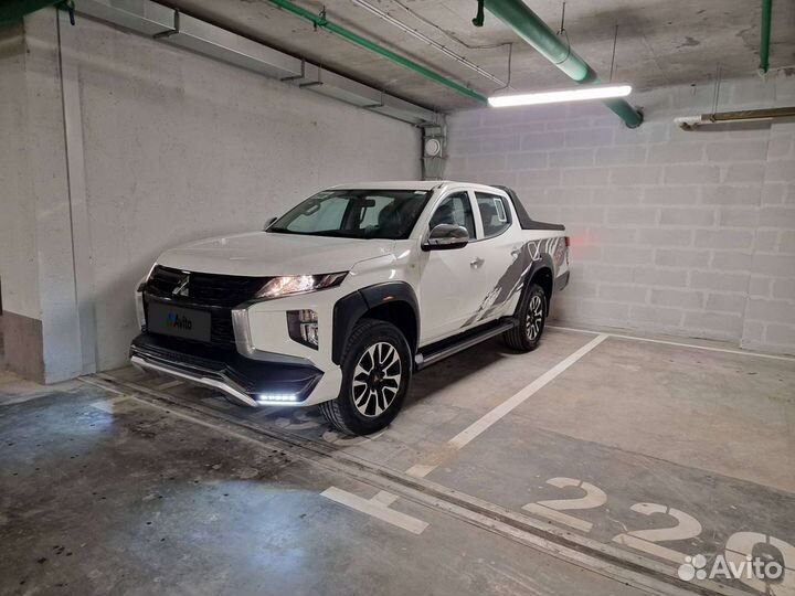 Mitsubishi L200 2.4 МТ, 2022, 15 км