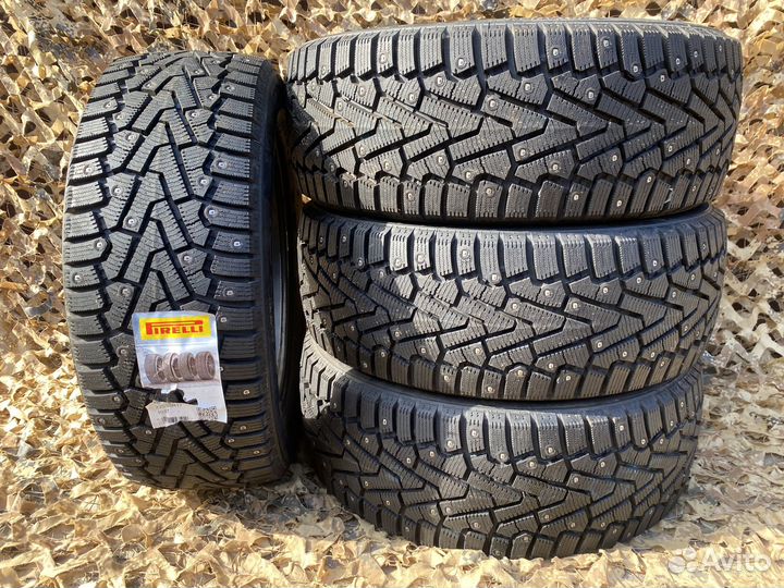 Pirelli Winter Ice Zero 235/55 R17 103T