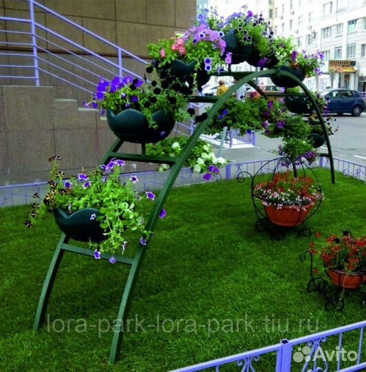 Подставка для цветов напольная металлическая