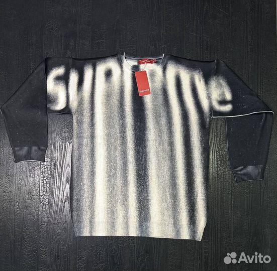 Supreme blurred logo sweater