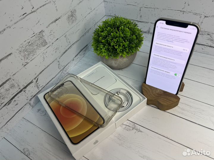 iPhone 12, 64 ГБ