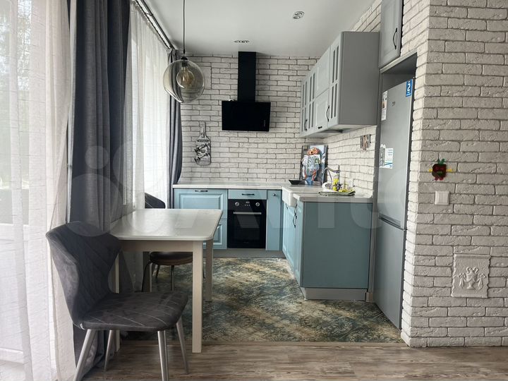 2-к. квартира, 52 м², 2/5 эт.