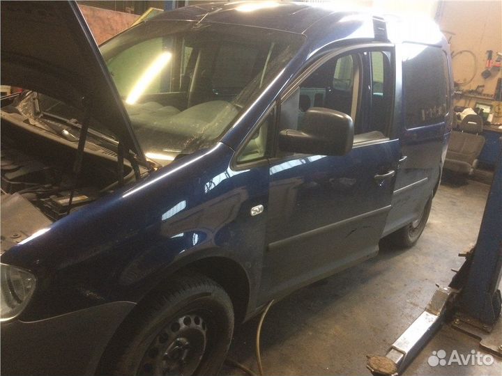 Разбор на запчасти Volkswagen Caddy