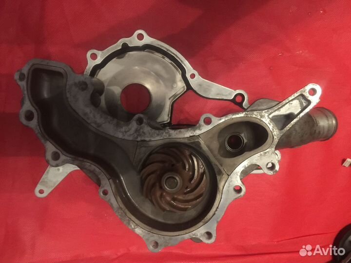 Насос охлаждения (помпа) Grand Cherokee IV(4) WK2