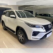 Новый Toyota Fortuner 2.8 AT, 2023, цена от 7 400 000 руб.