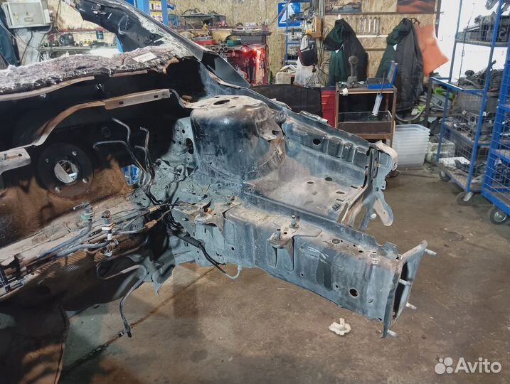 Лонжерон передний левый Ford Focus 3