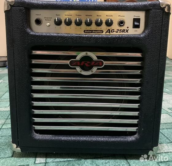 Гитарный комбоусилитель