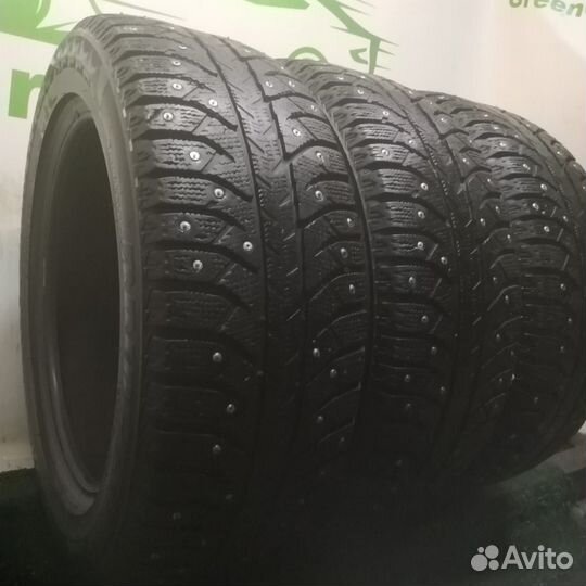 Bridgestone Ice Cruiser 7000 205/55 R16