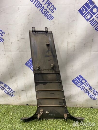 Обшивка стойки правая Ford Focus 2 хэтчбек 1.6