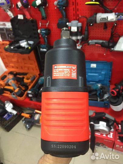 Ударный пневмогайковерт forcekraft 1/2 720Hm