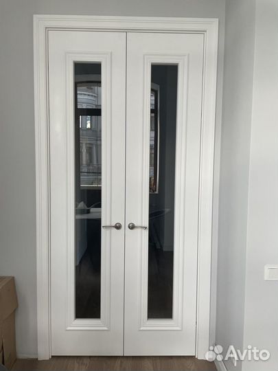 Двери межкомнатные распашные, эмаль, новые