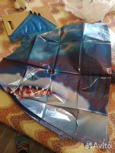 Игрушка летающая рыба - акула на радиоуправлении