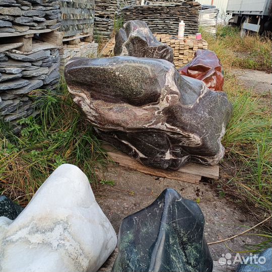 Камень природный