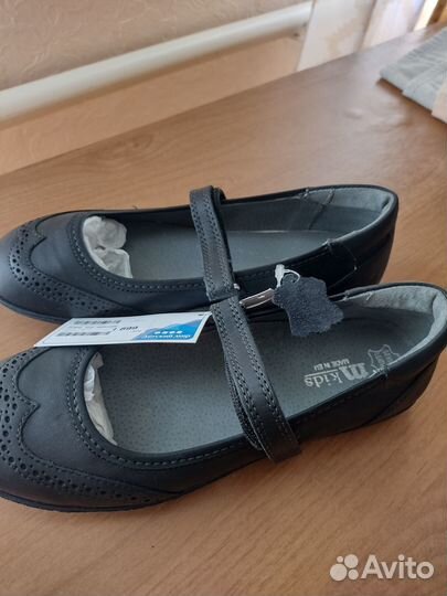 Школьные новые туфли для девочки 36 р