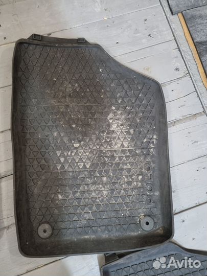 Оригинальные коврики Volkswagen Polo Sedan