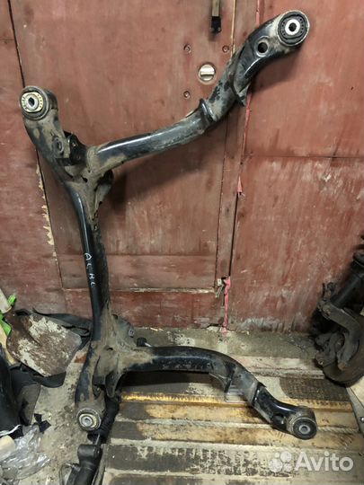 Задний подрамник Audi A6 C6