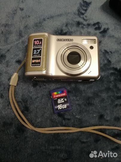 Компактный фотоаппарат canon