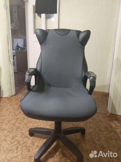 Офисное кресло руководителя бу