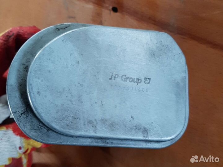 Дроссельная заслонка VW Touran 2.0 TDI