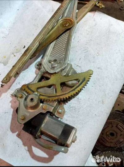 Стеклоподъёмник