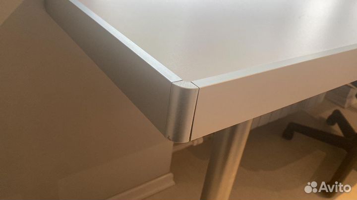 Письменный стол подоконник