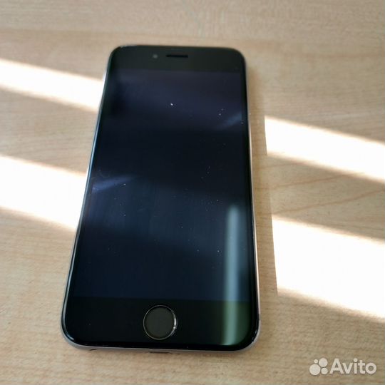 Телефон iPhone 6s