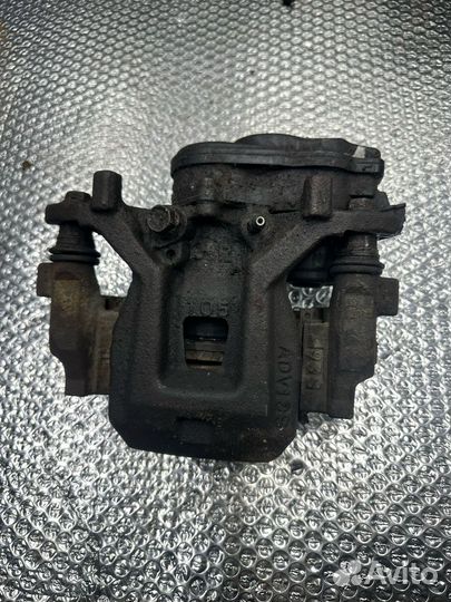 Суппорт Toyota Camry XV70, 2019