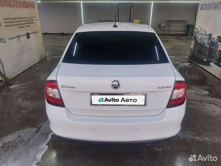 Skoda Rapid 1.6 AT, 2018, 217 000 км