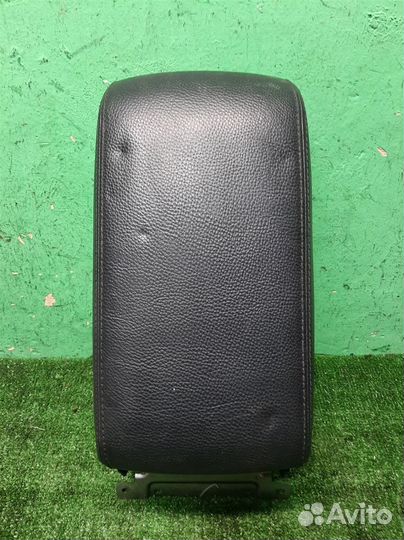 Подлокотник Subaru Legacy/ Outback BM/B14 2010