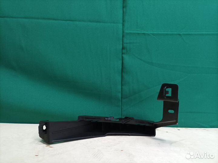 Кронштейн фары левой Cadillac SRX 2 2010