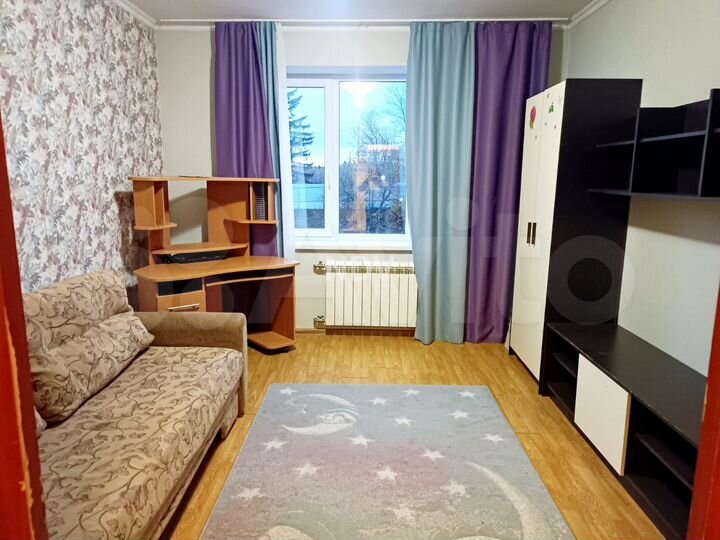 2-к. квартира, 57 м², 2/4 эт.