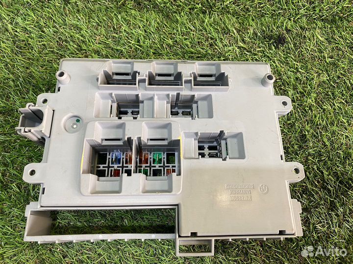 Блок предохранителей Bmw 3 E90
