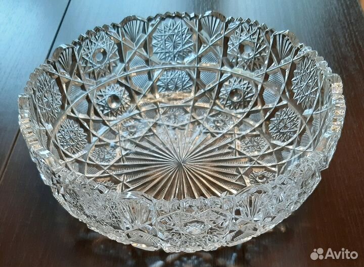 Большая хрустальная ваза салатник