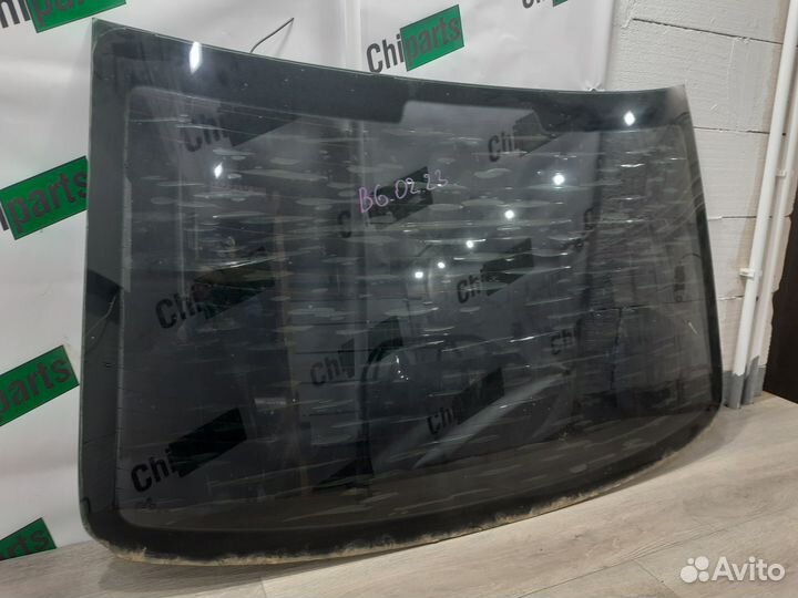 Заднее стекло для Volkswagen Passat B6 в плёнке