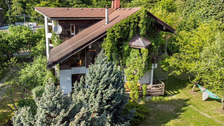 Дом 250 м² на участке 15 сот.