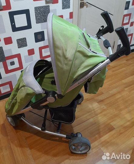 Прогулочная коляска