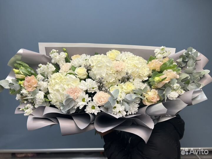 Розы букеты гортензия