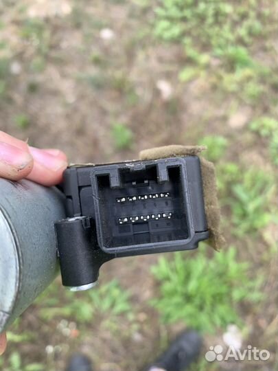 Электромотор для люка Мазда