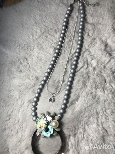 Вечернее колье под серый жемчуг