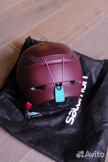 Шлем горнолыжный