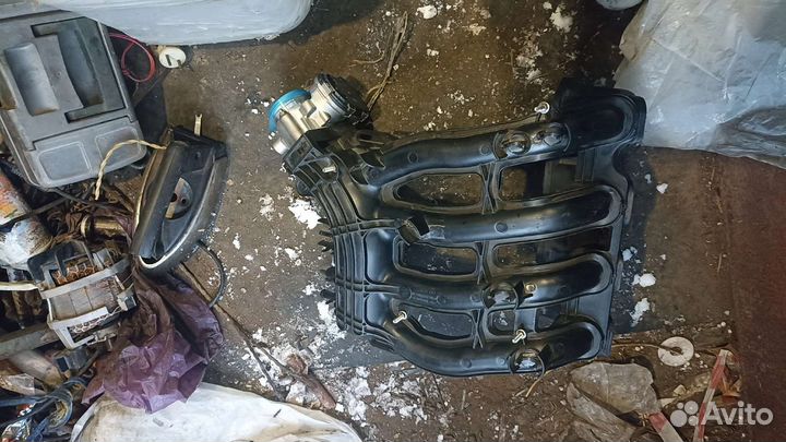 Впускной коллектор с электродроселем ваз