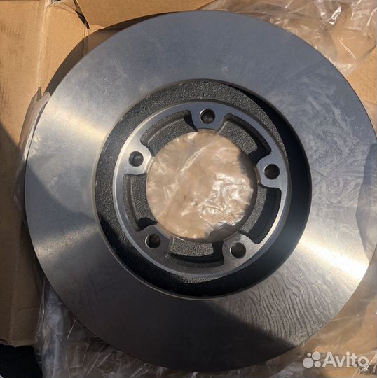 Продам тормозные диски Митсубиси Delica