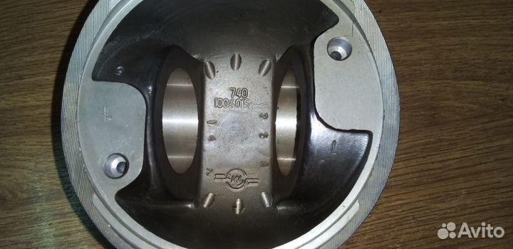 Поршень кмз