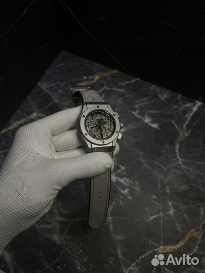 Часы каарцевые hublot classic