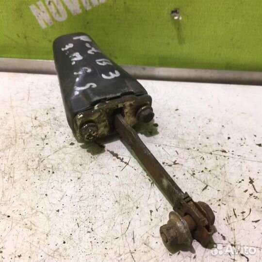 Ограничитель двери Фольксваген Пассат Б3